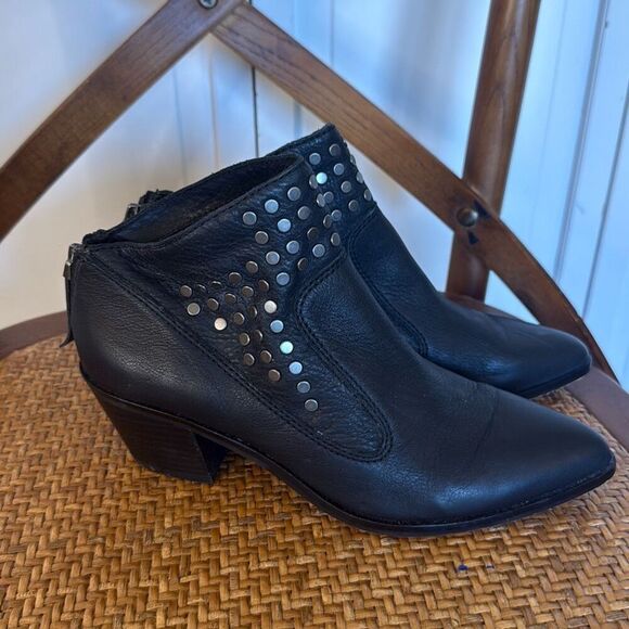 1. State black leather grommet black bootie 6 - Picture 8 of 10